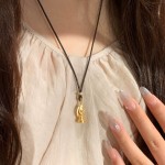 Chess horse head pendant necklace - niche design, light luxury, trendy and cool
