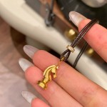 Chess horse head pendant necklace - niche design, light luxury, trendy and cool